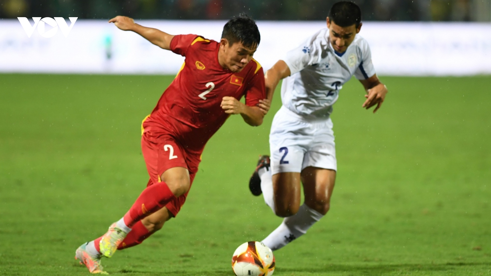 Toàn cảnh trận "thuỷ chiến" giữa U23 Việt Nam và U23 Philippines