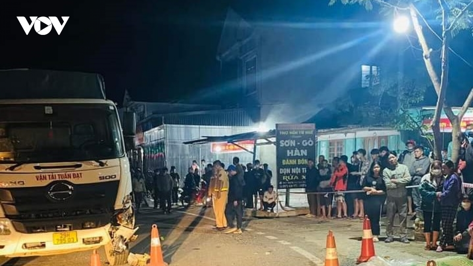 Xe ô tô tải va chạm với xe mô tô ở Yên Bái khiến 2 người tử vong tại chỗ