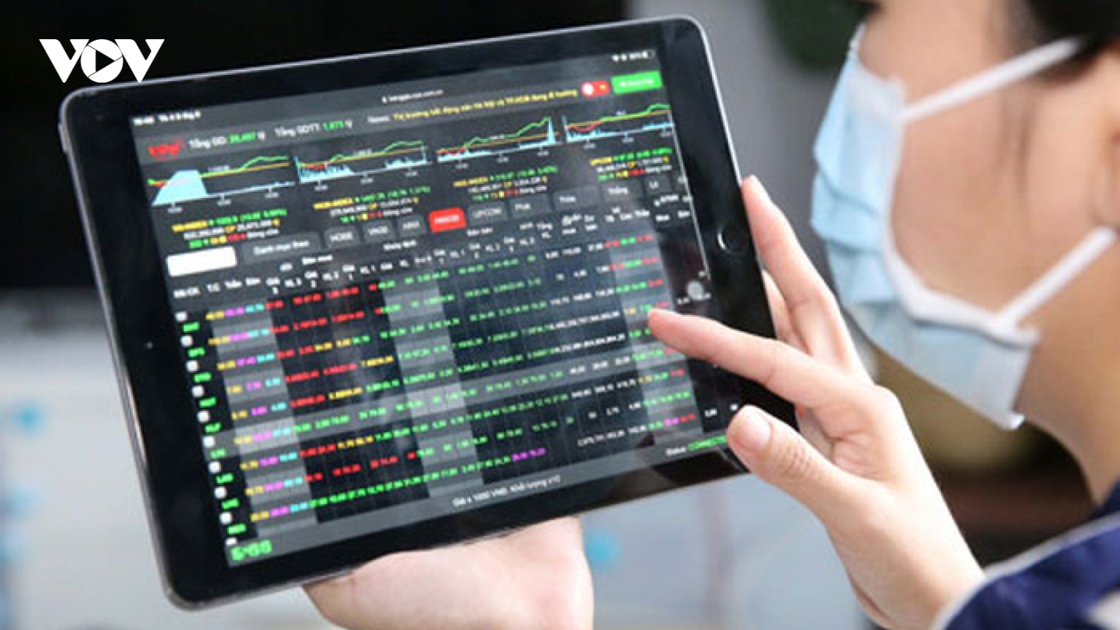 VN-Index vẫn đang tiềm ẩn rủi ro suy yếu, nhà đầu tư nên hạn chế mua?