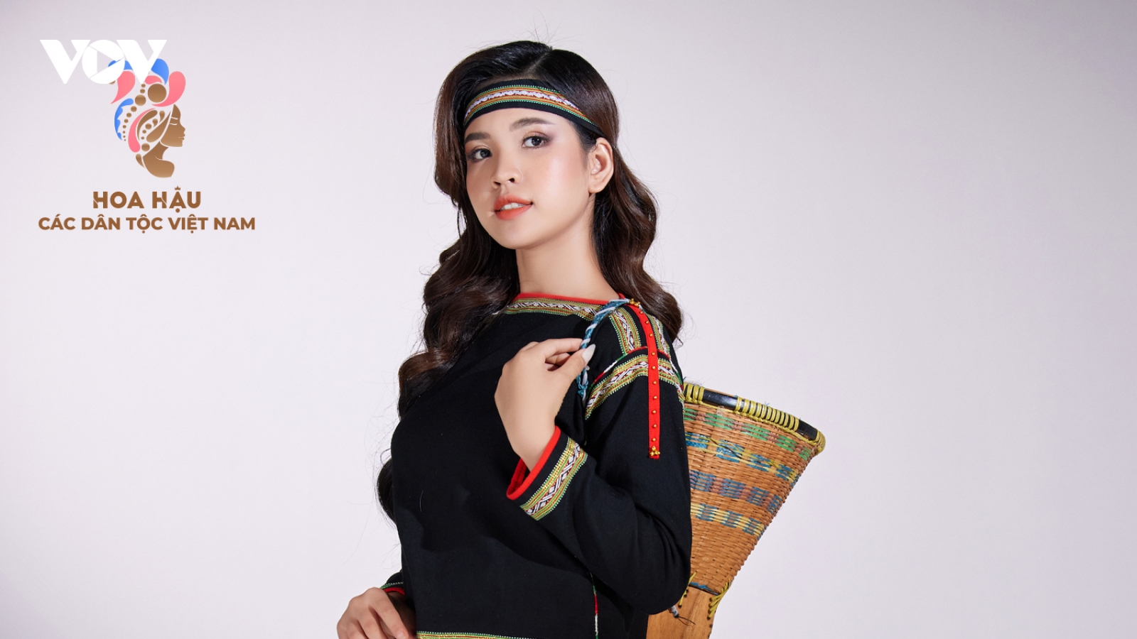 Top 30 Hoa hậu các dân tộc Việt Nam xinh đẹp trong trang phục dân tộc