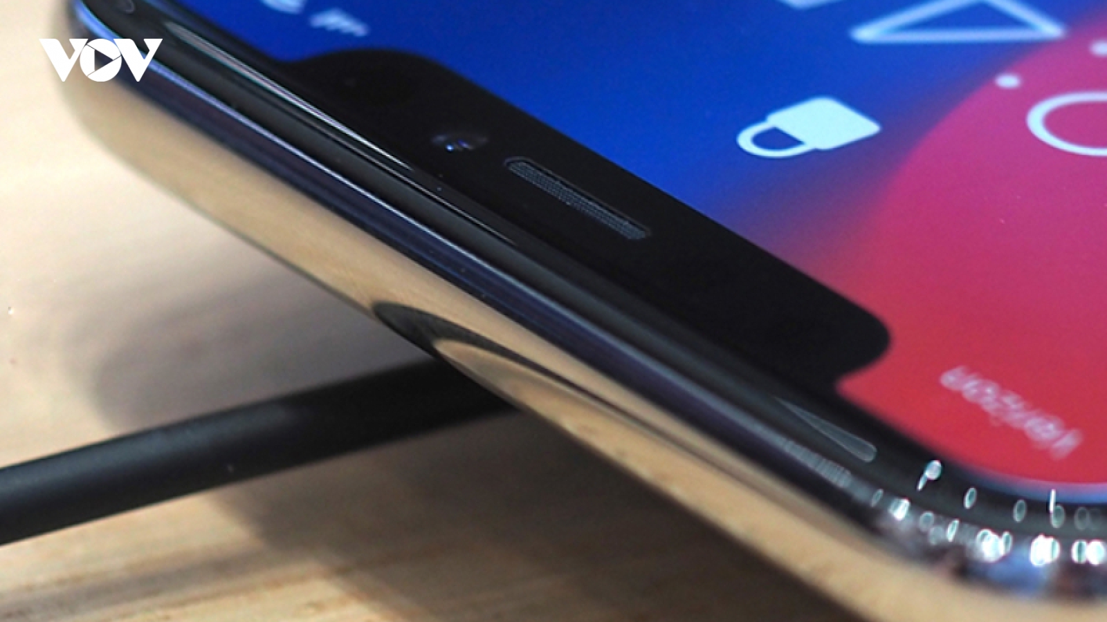 Samsung thừa nhận sai lầm, xóa biểu ngữ quảng cáo iPhone