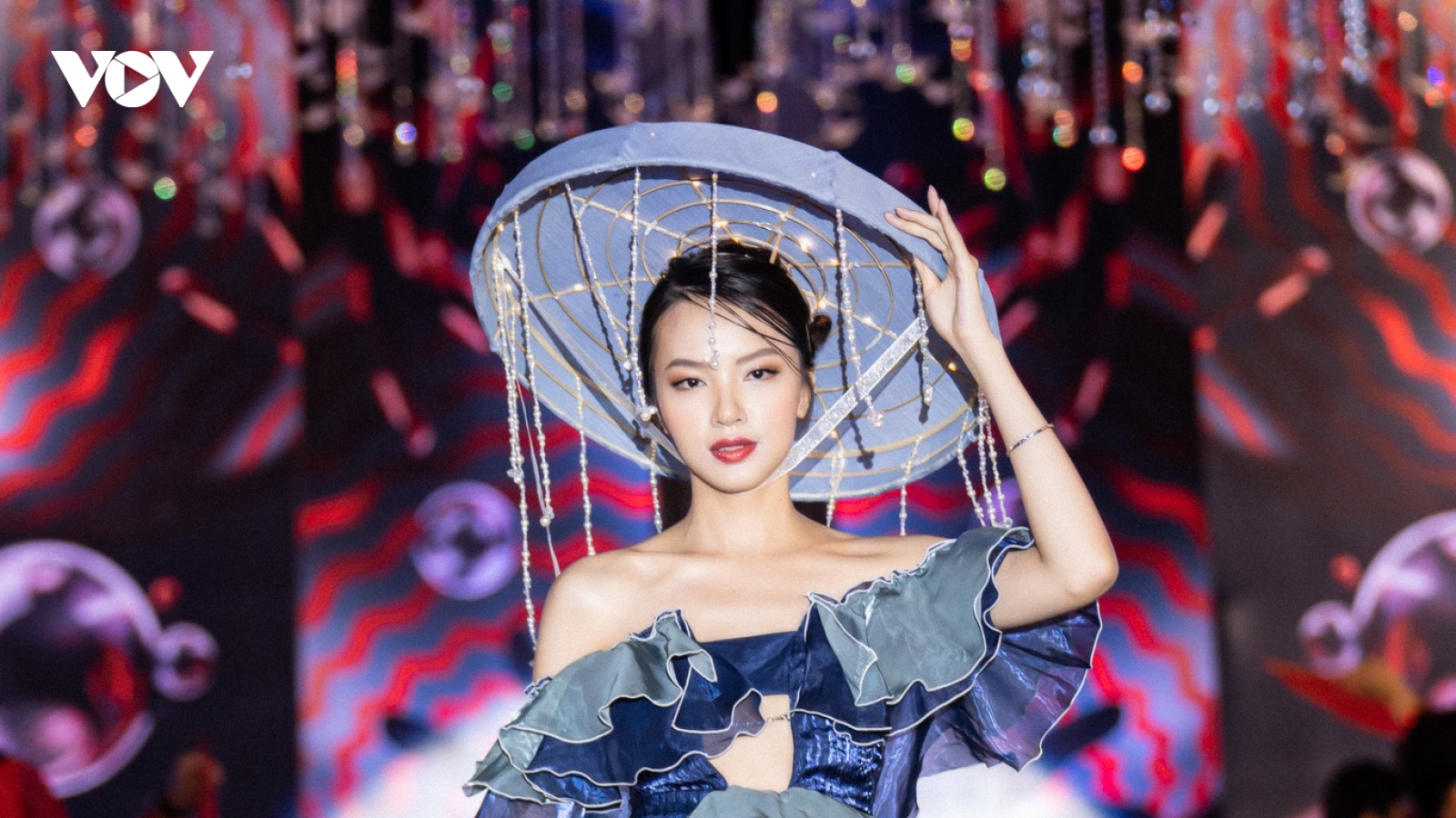 1000 người mẫu hội tụ tại chương trình thời trang quảng bá du lịch Việt
