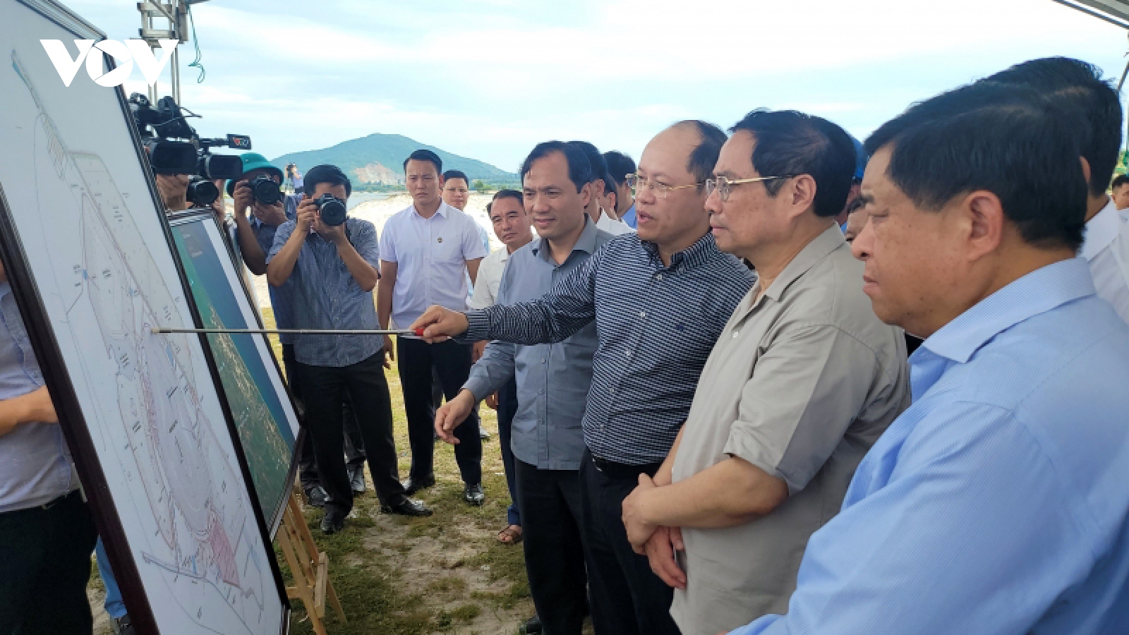 Thủ tướng Phạm Minh Chính khảo sát thực trạng mỏ sắt Thạch Khê 