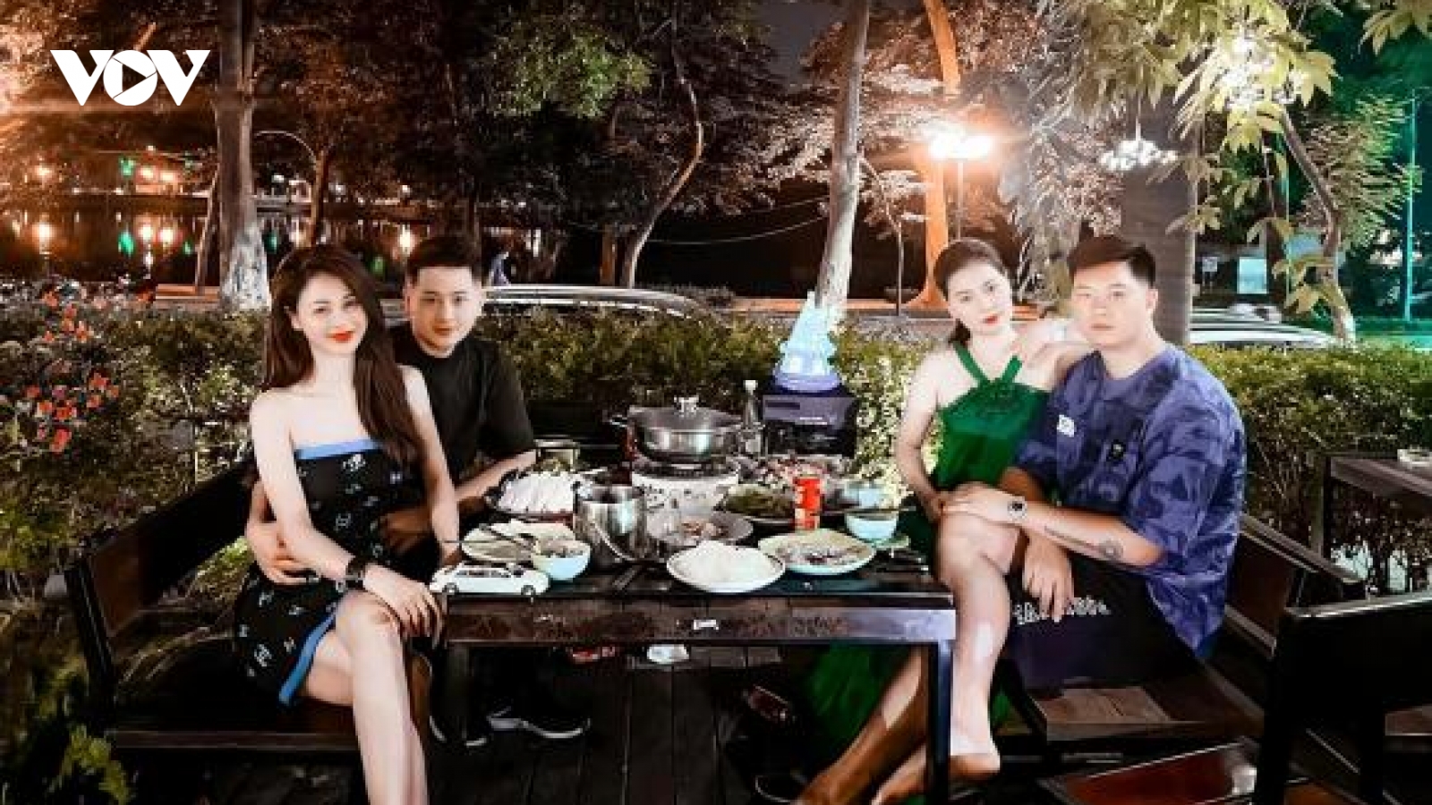 Chuyện showbiz: Lương Thu Trang công khai người yêu sau thời gian giấu kín?