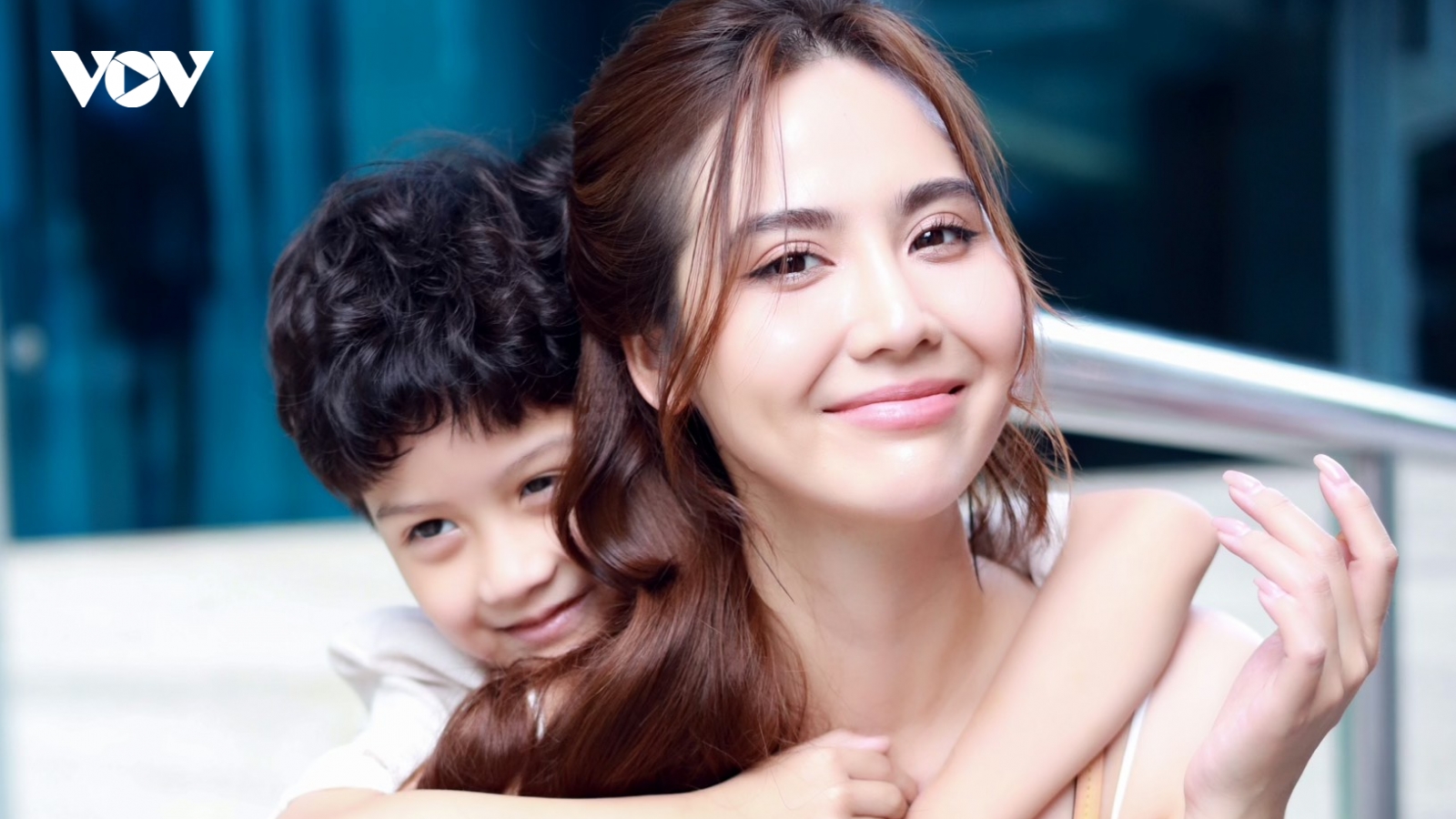 Phan Minh Huyền dành 1 ngày trọn vẹn dẫn con trai đi chơi dịp 1/6