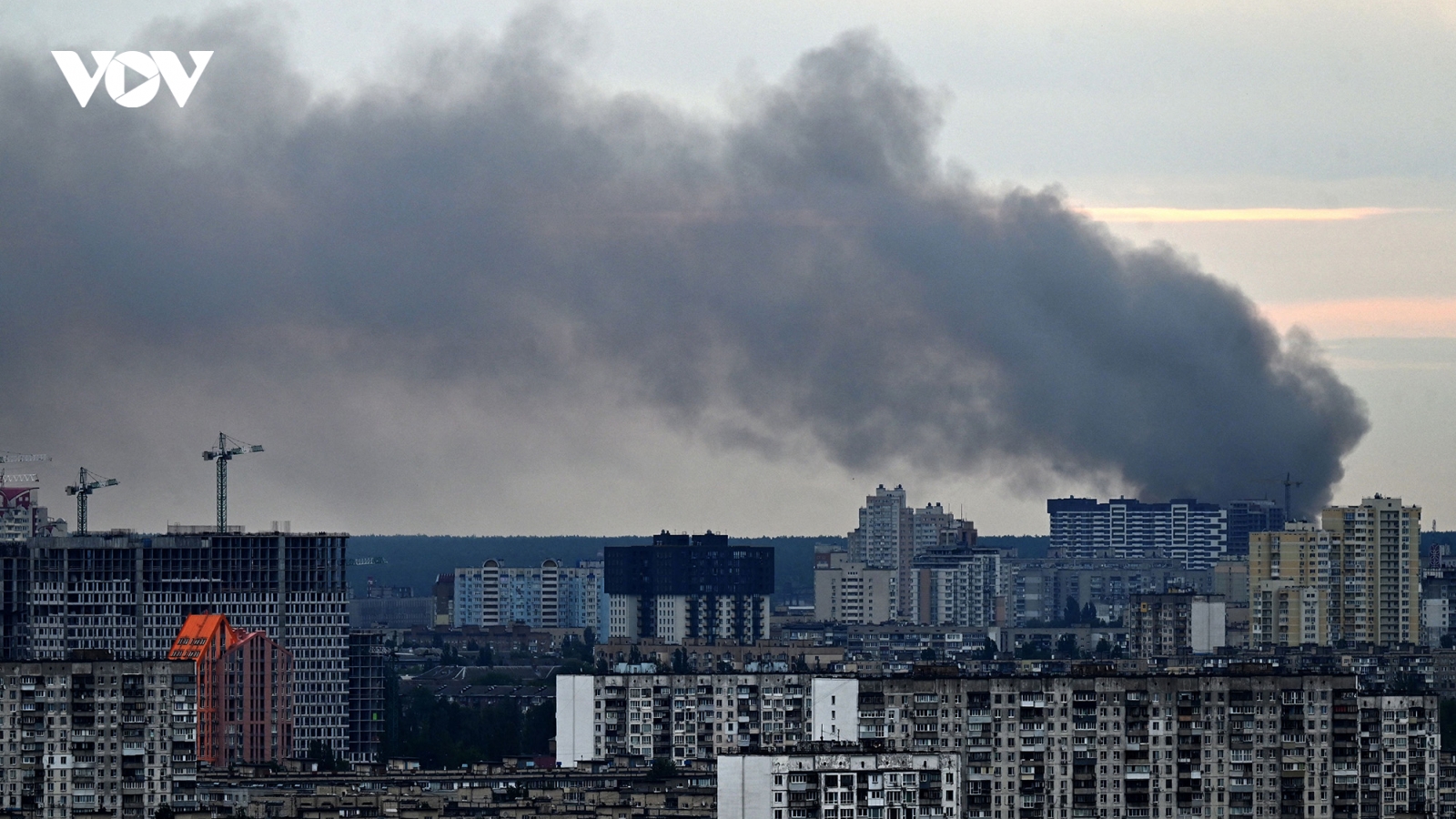 Nga ồ ạt dội hỏa lực tại Donbass nhằm phá vỡ hệ thống phòng thủ của Ukraine