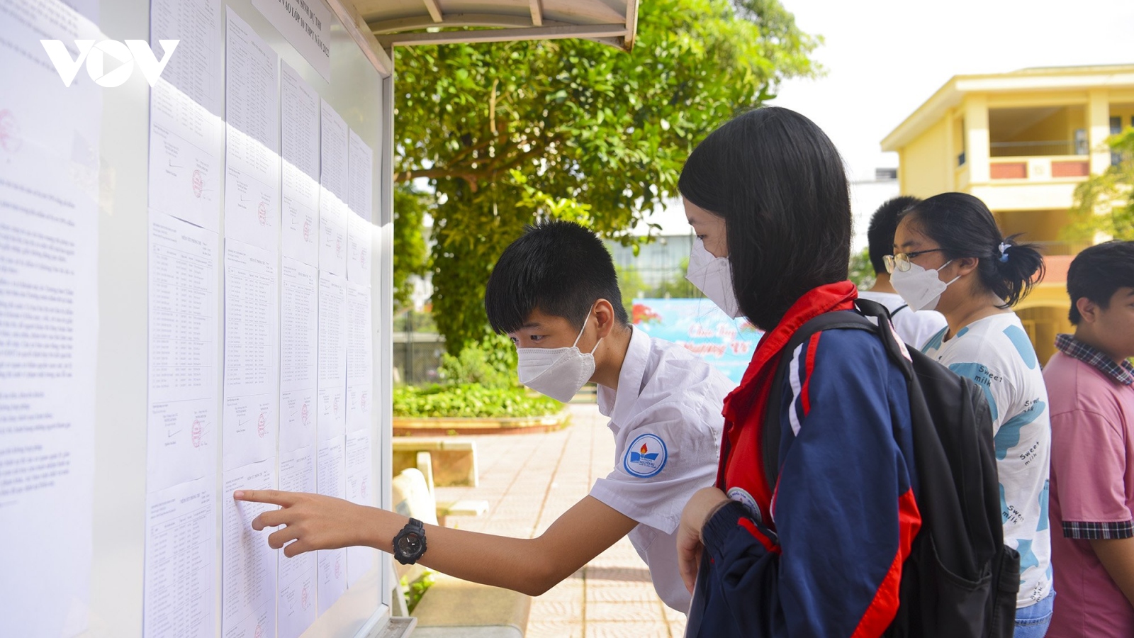 Sĩ tử Hà Nội hồi hộp trước ngày thi vào 10