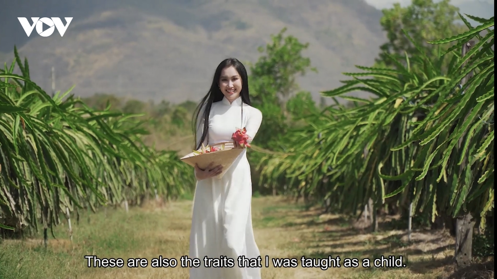 Đoàn Hồng Trang tự hào giới thiệu vẻ đẹp của Việt Nam ở Miss Global qua video