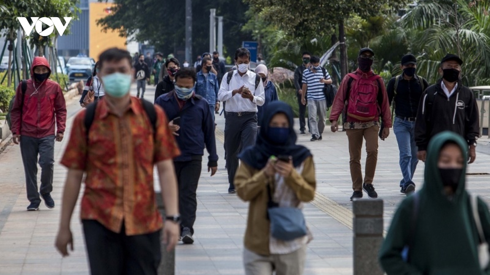 Indonesia cân nhắc đeo khẩu trang trở lại do các ca mắc Covid-19 tăng