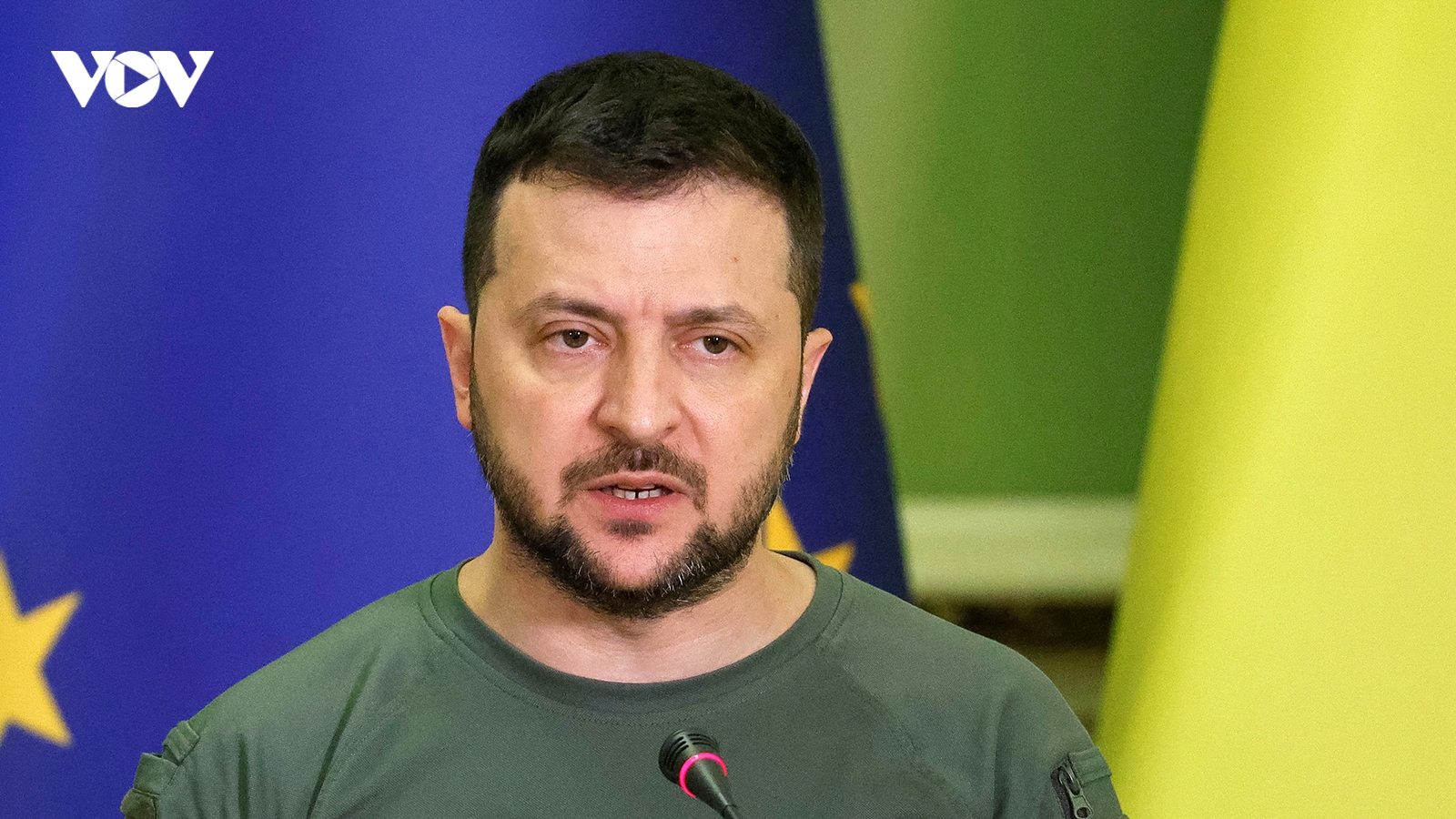 Ukraine nói gì sau khi được trao tư cách ứng viên EU?