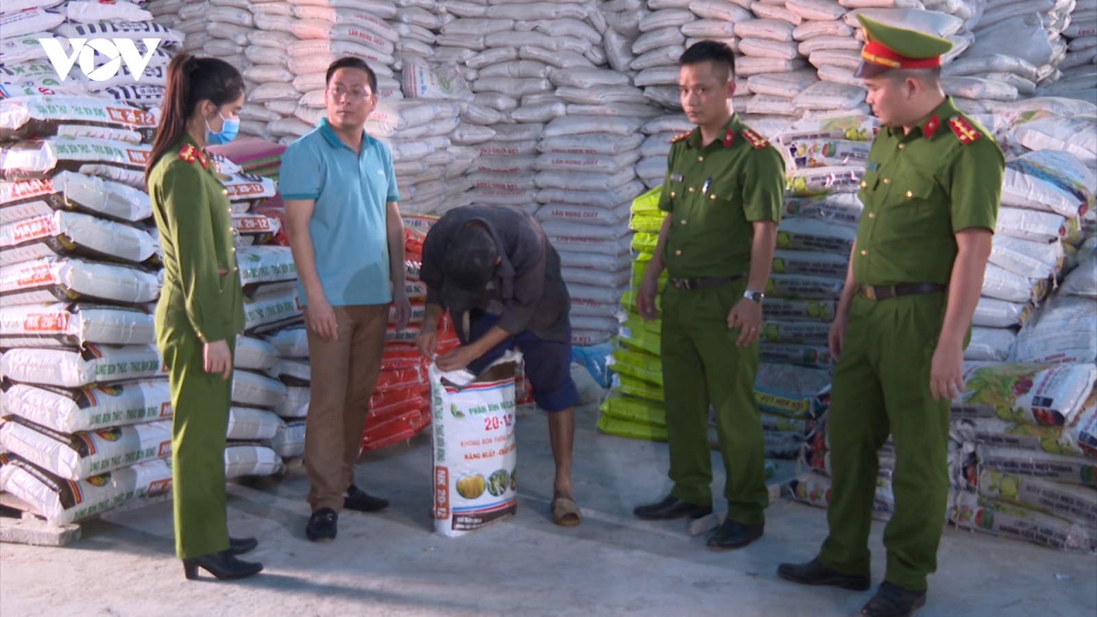 Khởi tố thêm 3 bị can vụ sản xuất phân bón giả ở Thanh Hóa