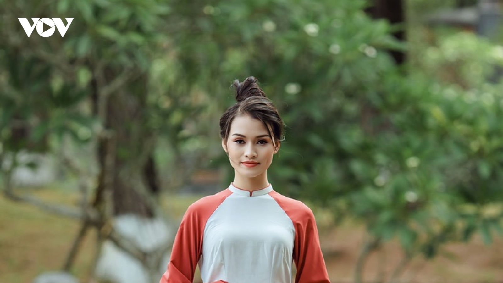 NTK Viết Bảo làm show diễn 200 mẫu áo dài