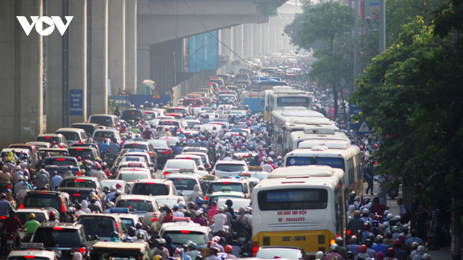 Hà Nội đề xuất tách riêng làn ô tô, xe máy trên đường Nguyễn Trãi-Thanh Xuân