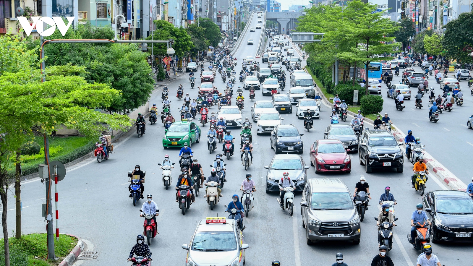 4 "điểm đen" ùn tắc tại Hà Nội có chuyển biến tích cực sau khi phân luồng lại