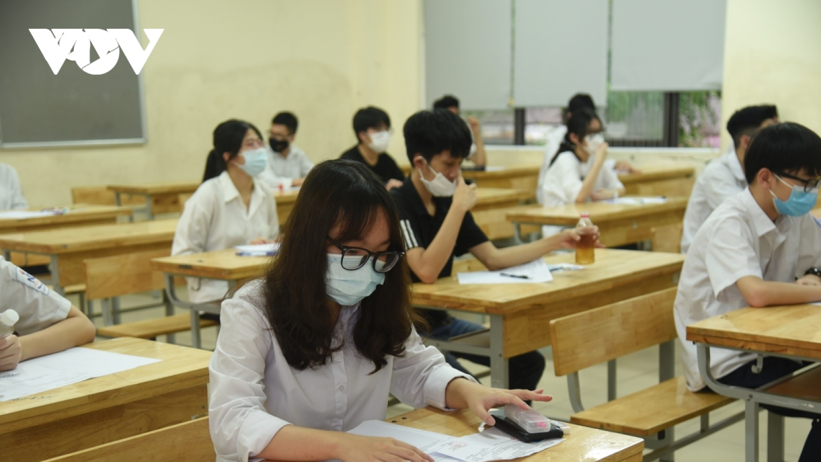 Phụ huynh Hà Nội chuẩn bị tâm lý cho con trước kỳ thi vào lớp 10