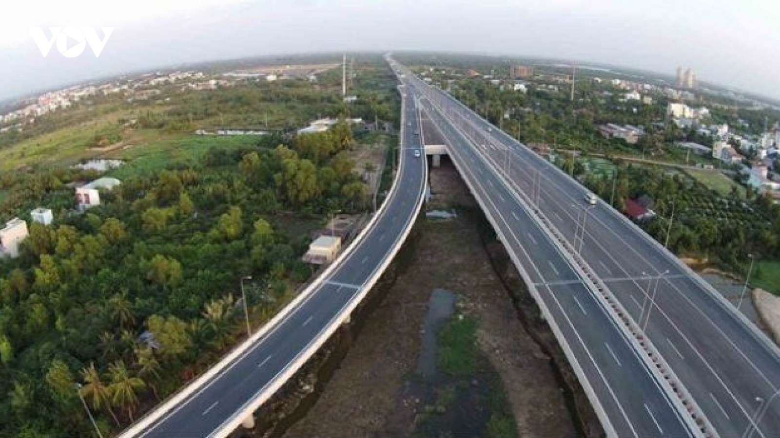 2 siêu dự án đường vành đai: “Các đại gia bất động sản bắt đầu 'hái tiền' từ dự án”