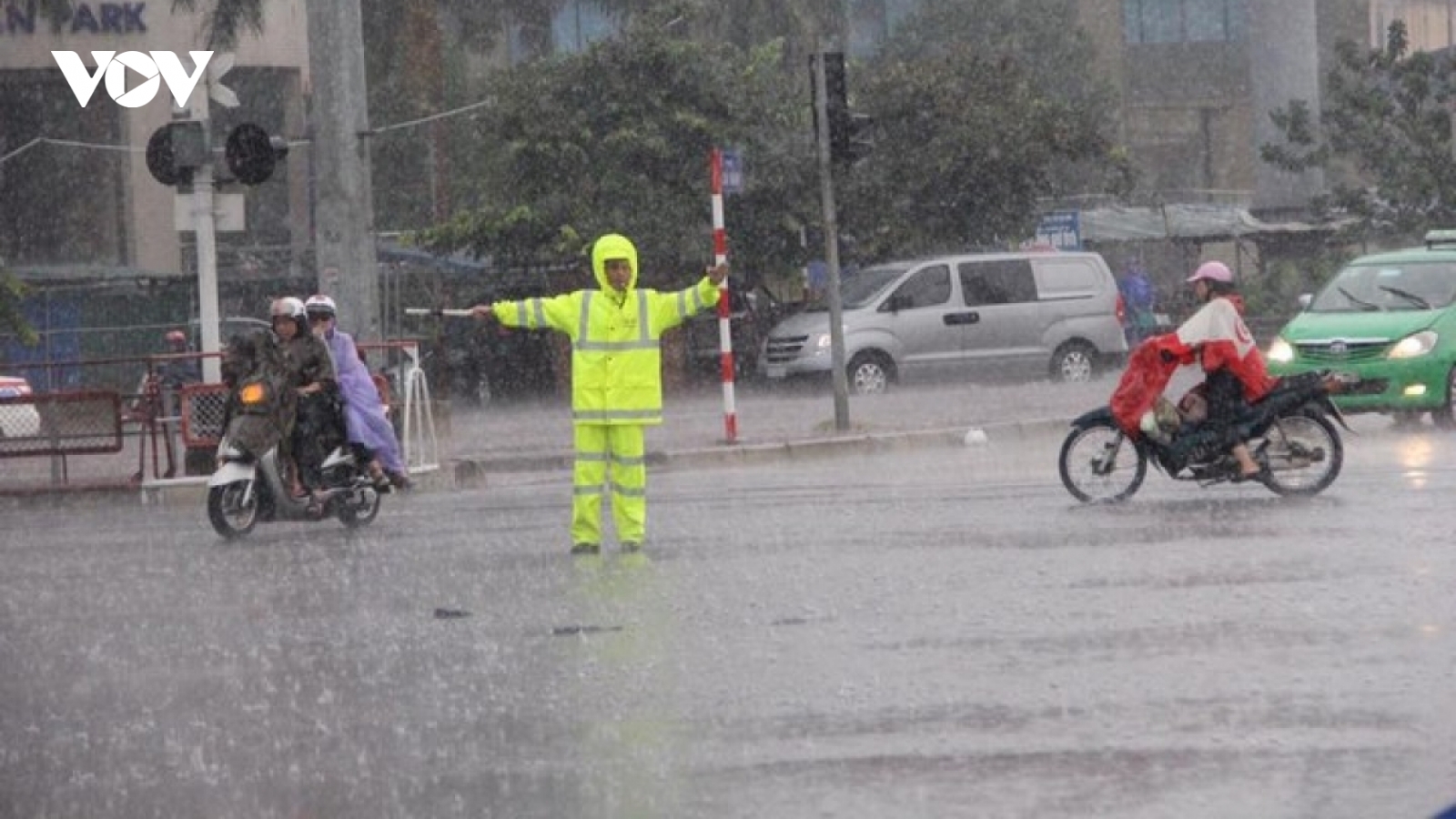 Thời tiết hôm nay 1/6: Bắc Bộ có mưa rào và dông