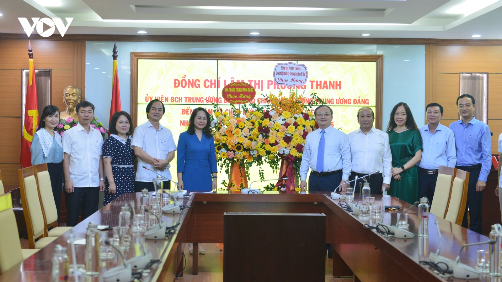 Phó Chánh văn phòng Trung ương Đảng thăm, chúc mừng VOV nhân ngày 21/6