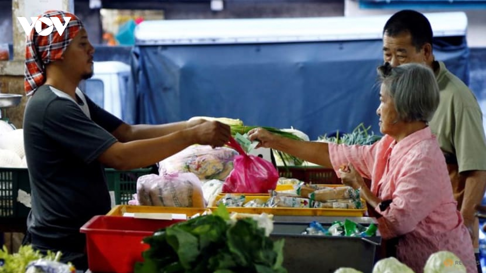 Malaysia tăng cường hỗ trợ người dân trong cơn bão giá do lạm phát