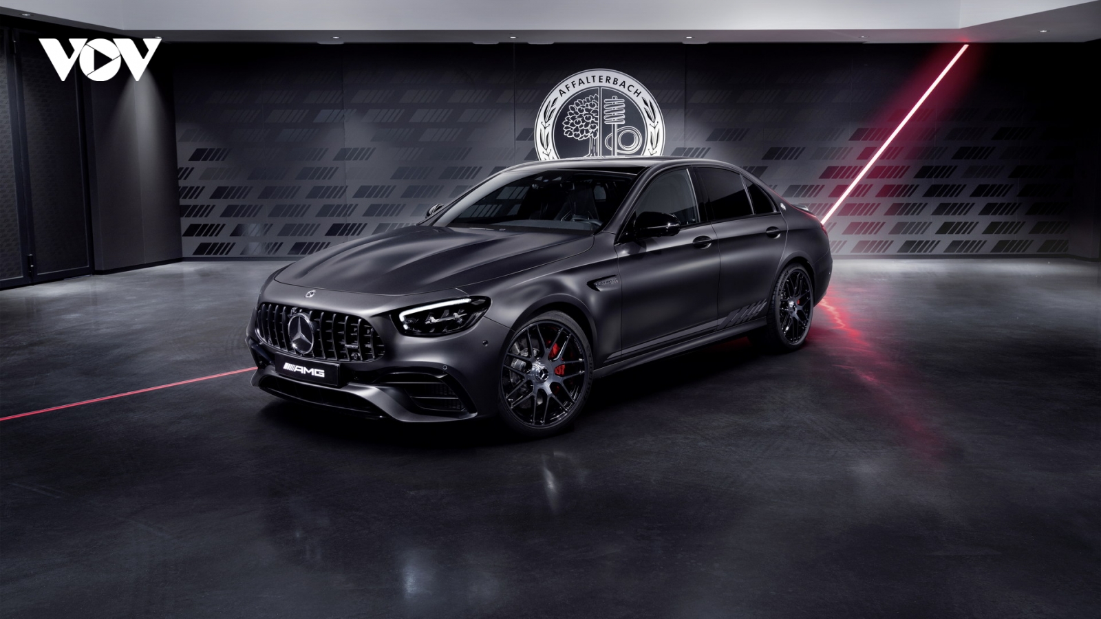 Cận cảnh Mercedes-AMG E 63 S Final Edition bản giới hạn 999 chiếc