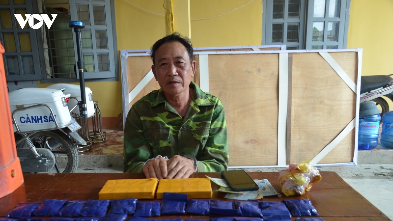 Liên tiếp bắt 2 đối tượng, thu 2 bánh heroin, 6.000 viên ma túy tổng hợp tại Điện Biên