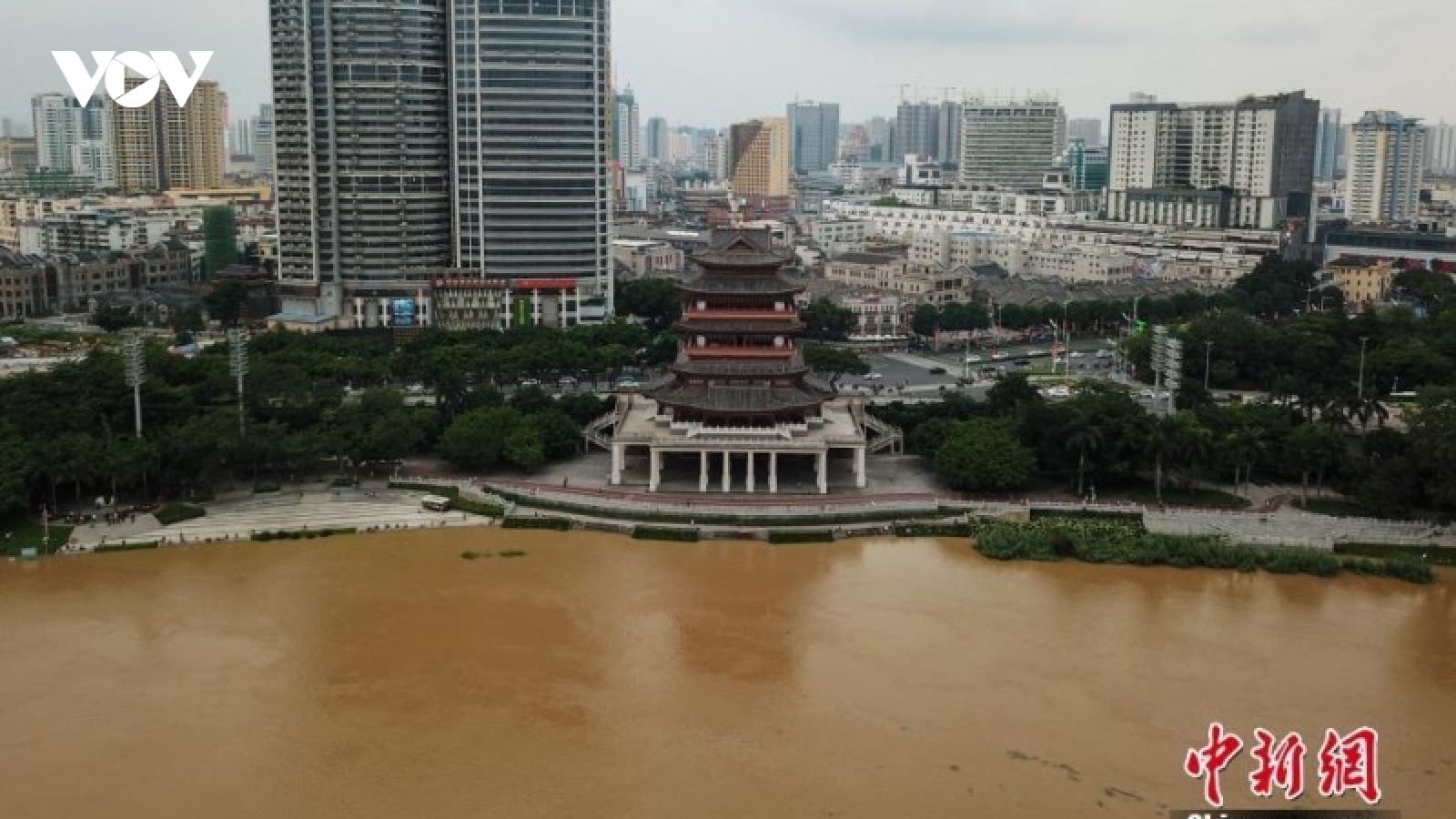Lũ trên hơn 50 con sông ở Nam và Đông Trung Quốc vượt mức báo động vì mưa lớn