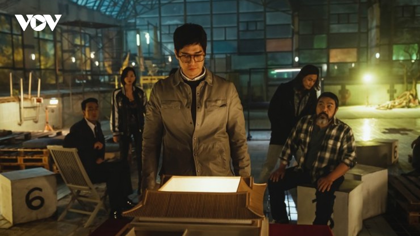 “Money Heist” bản Hàn Quốc gây sốt toàn cầu