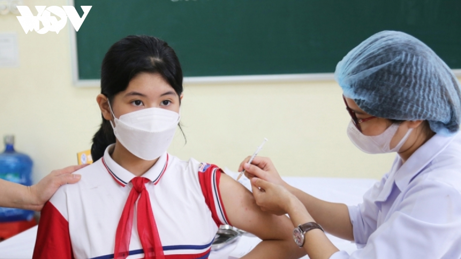 Khi nào tiêm mũi vaccine Covid-19 nhắc lại cho người từ 12-17 tuổi?