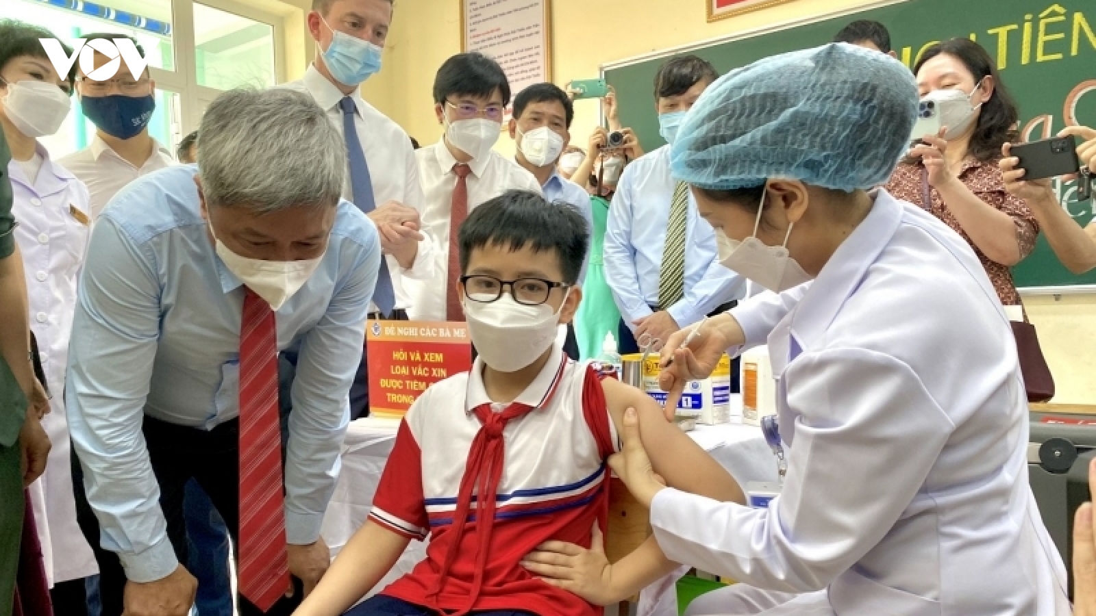 Quảng Ninh phấn đấu để tất cả trẻ từ 5 - dưới 12 tuổi được tiêm vaccine Covid-19 dịp hè