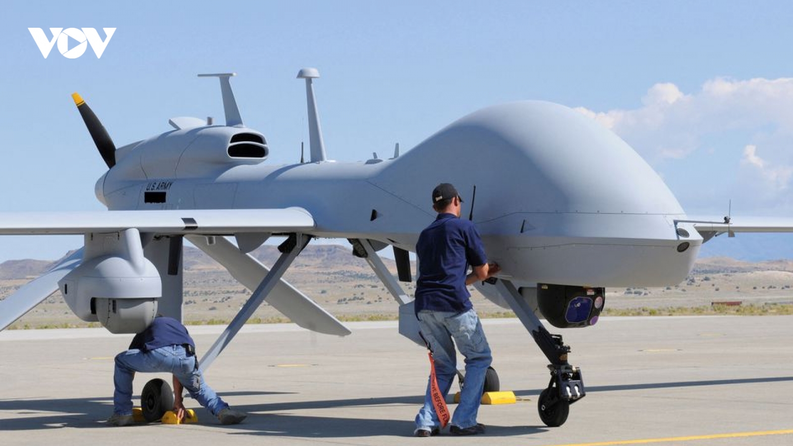 Mỹ tính bán UAV có khả năng trang bị tên lửa Hellfire cho Ukraine