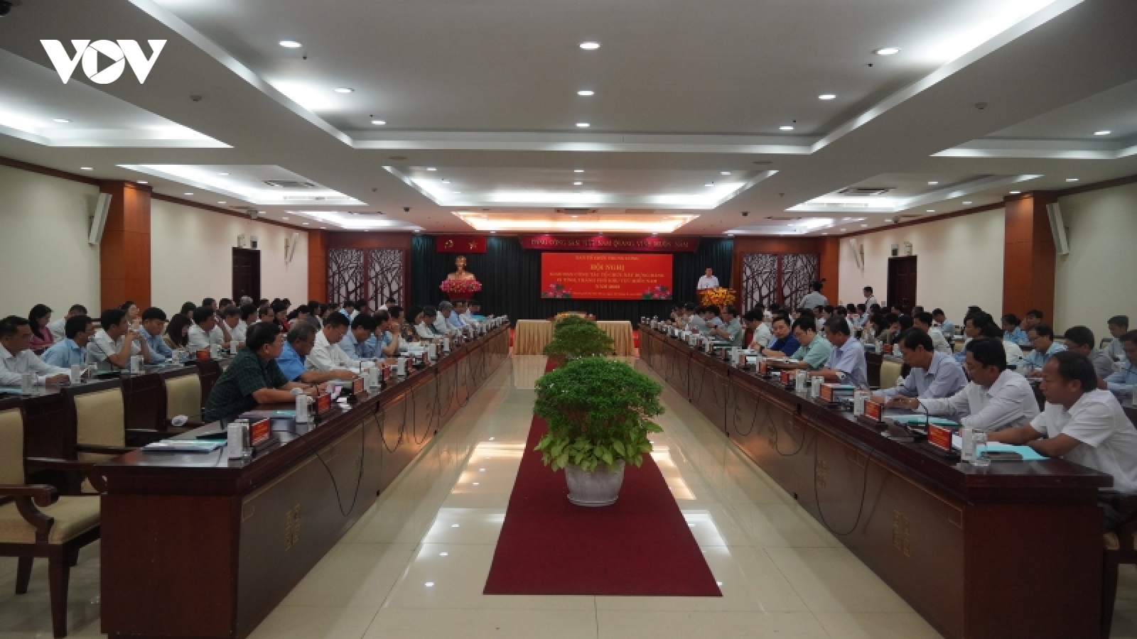 Cán bộ làm công tác xây dựng tổ chức Đảng phải luôn bản lĩnh, dũng cảm