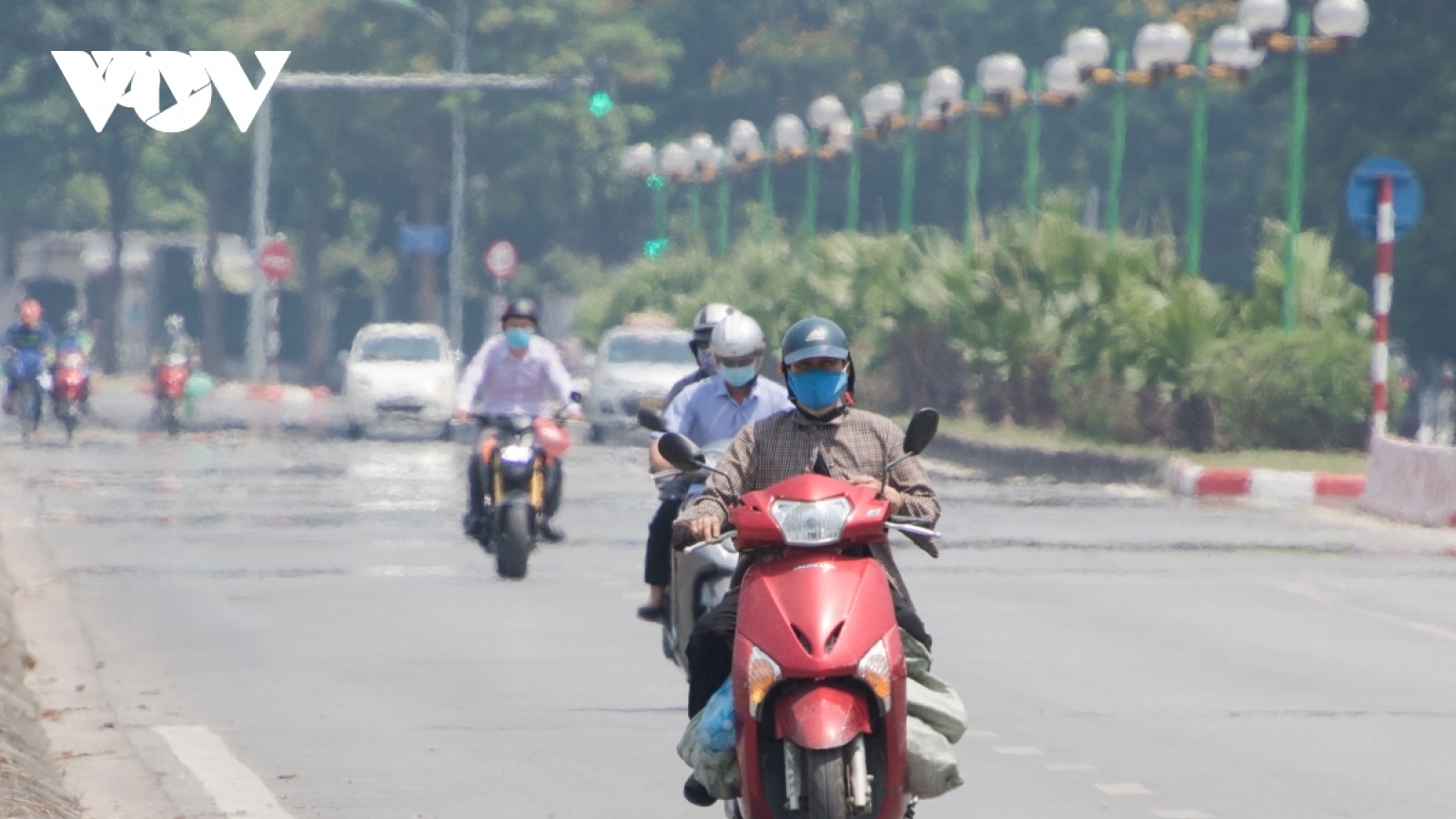 Thời tiết ngày 17/6: Nắng nóng ở Bắc bộ và Trung bộ