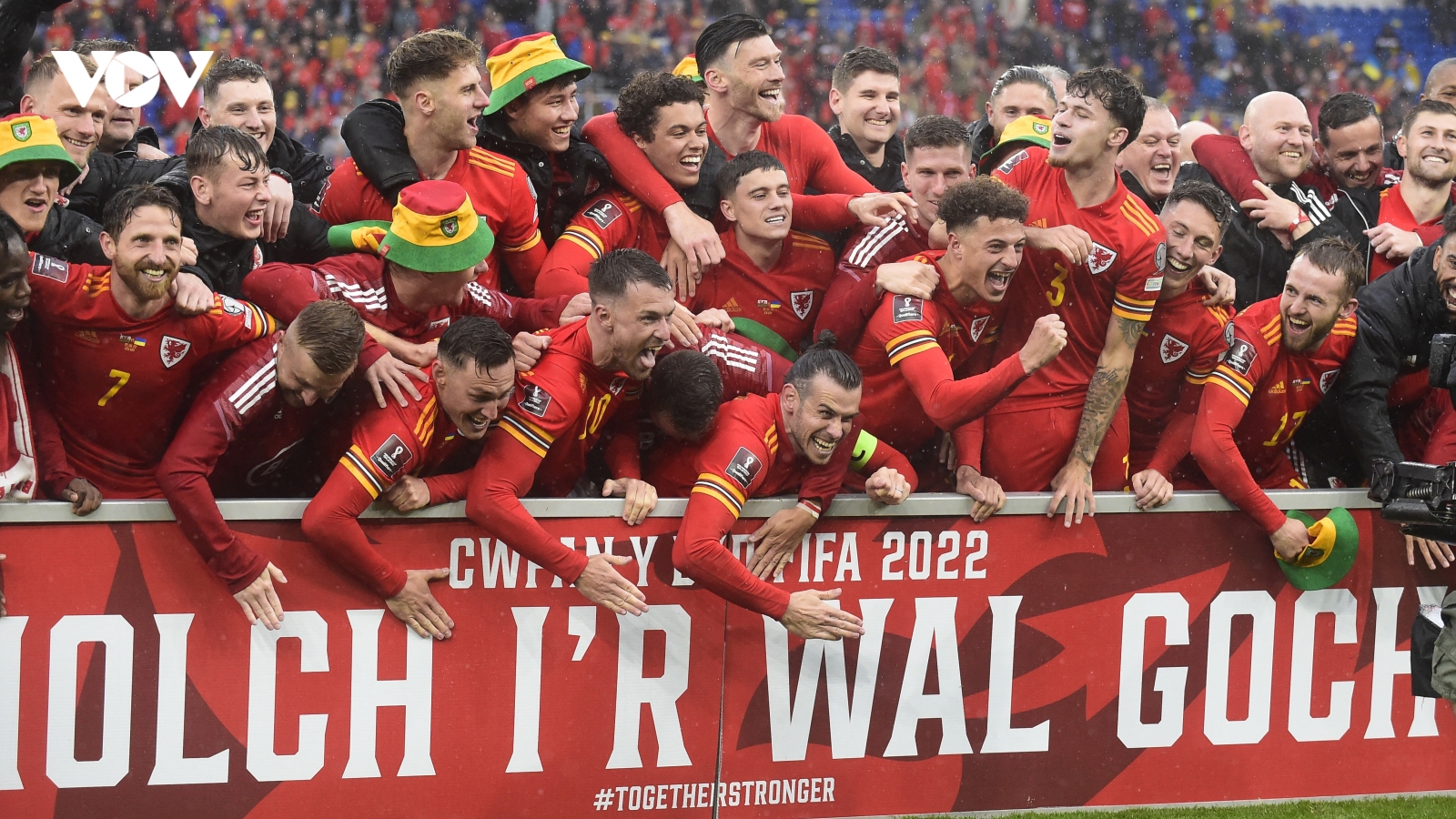 Đánh bại Ukraine ở trận play-off, Xứ Wales dự World Cup sau 64 năm chờ đợi