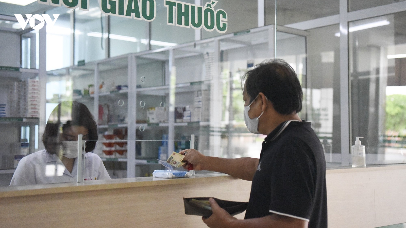 Đấu thầu y tế: Lựa chọn an toàn vì sợ…?