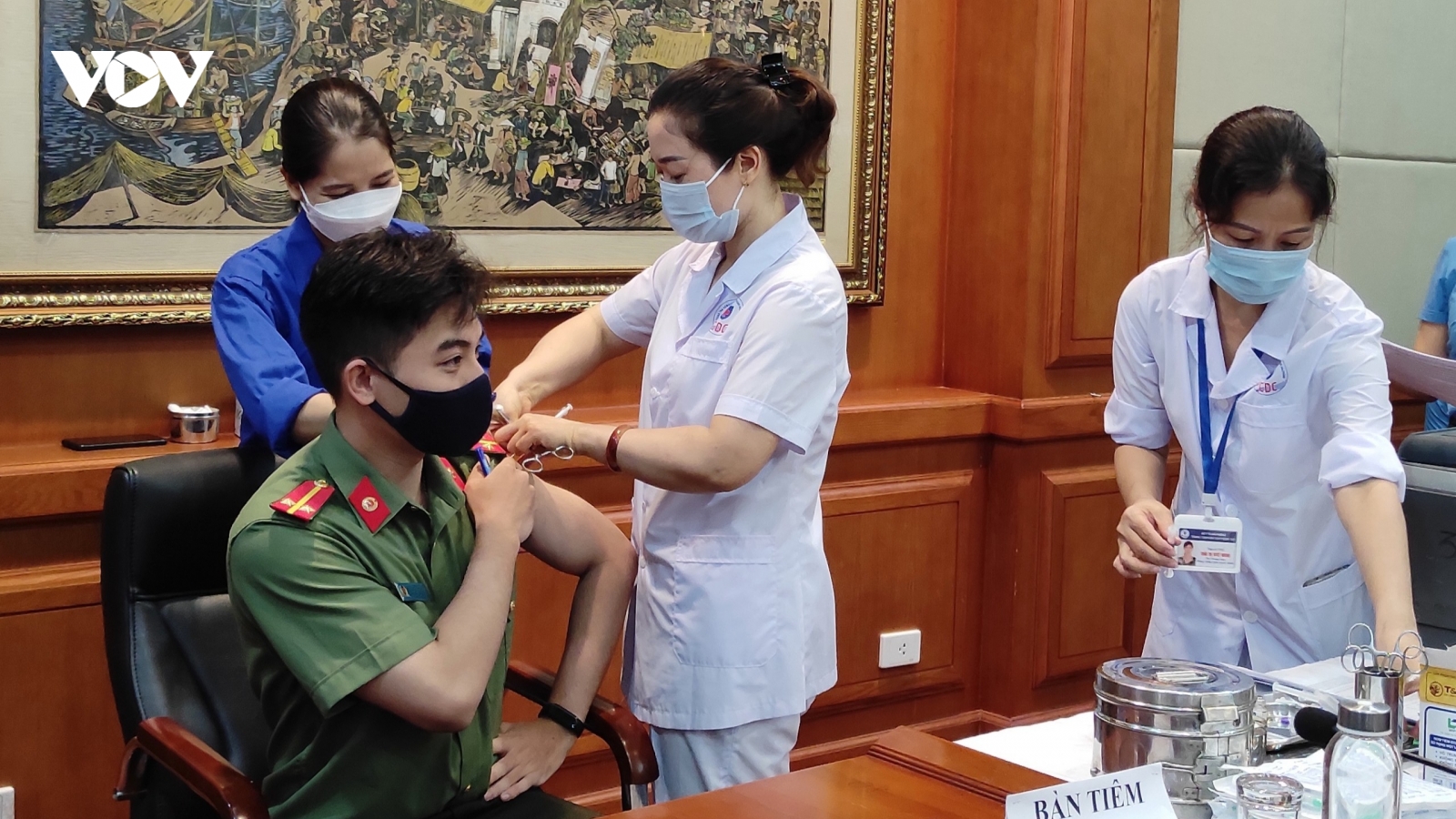 Tỷ lệ mũi nhắc lại thấp, Hải Phòng phát động chiến dịch tiêm vaccine COVID-19
