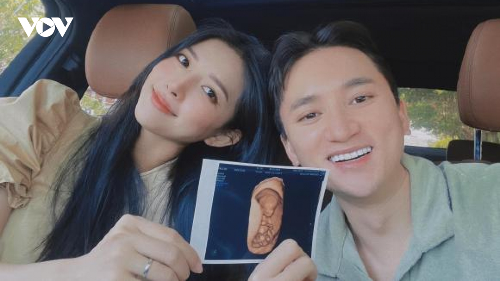 Chuyện showbiz: Phan Mạnh Quỳnh hạnh phúc thông báo bà xã đang mang thai