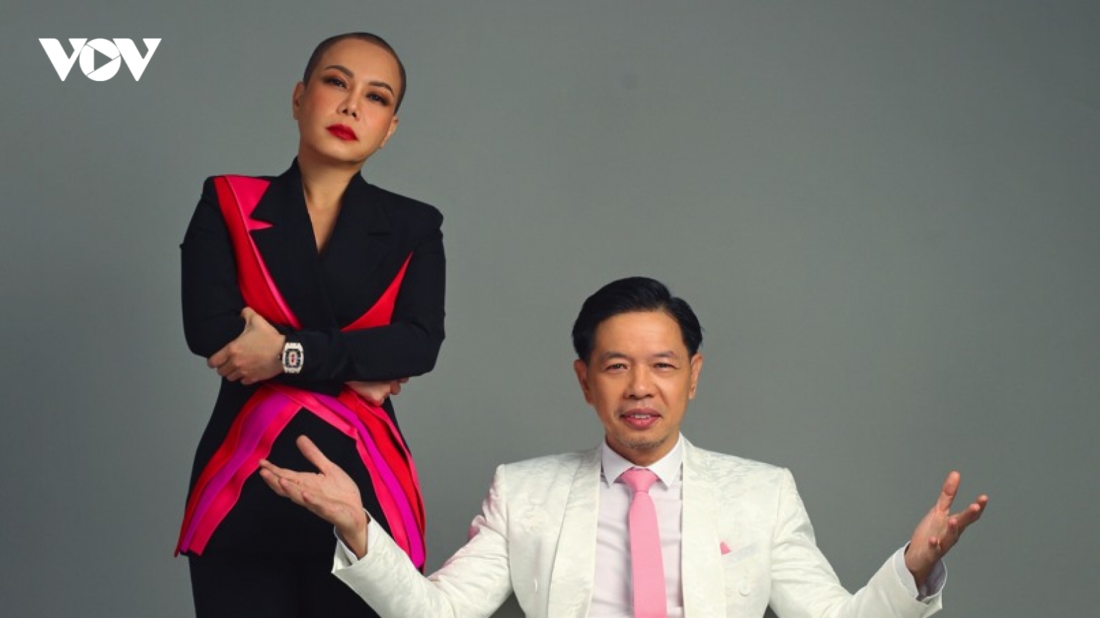 Hôn nhân kín tiếng của "ông hoàng phòng vé" Thái Hòa với vợ kém 11 tuổi