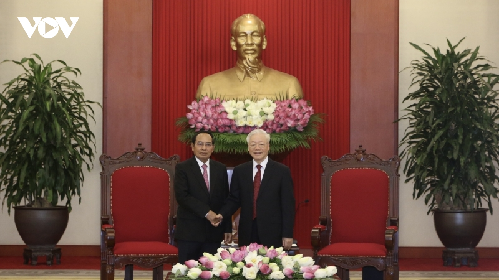 Tổng Bí thư Nguyễn Phú Trọng tiếp Phó Chủ tịch nước Lào