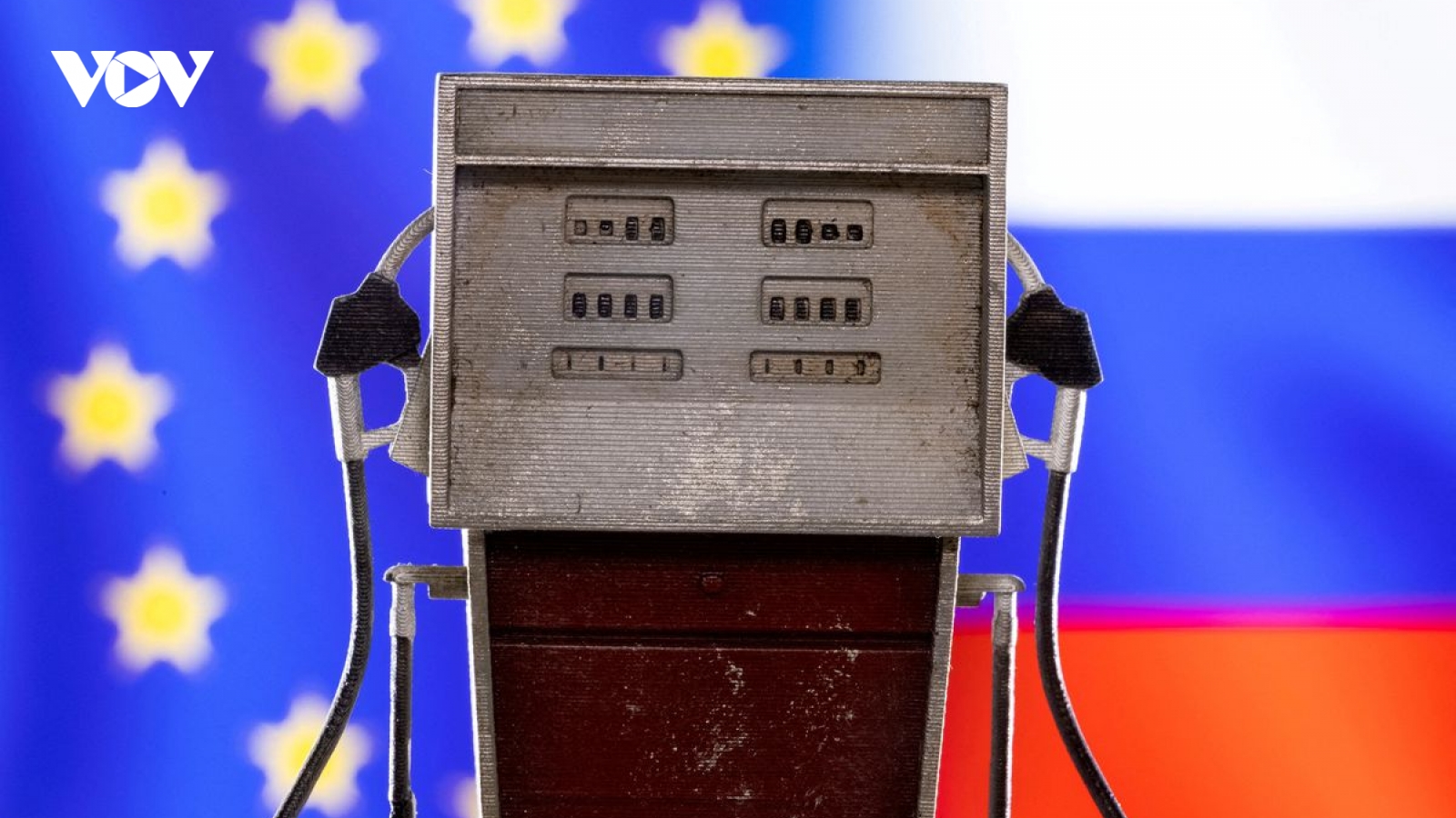 Điều chỉnh trừng phạt dầu mỏ với Nga: EU đang xuống thang?