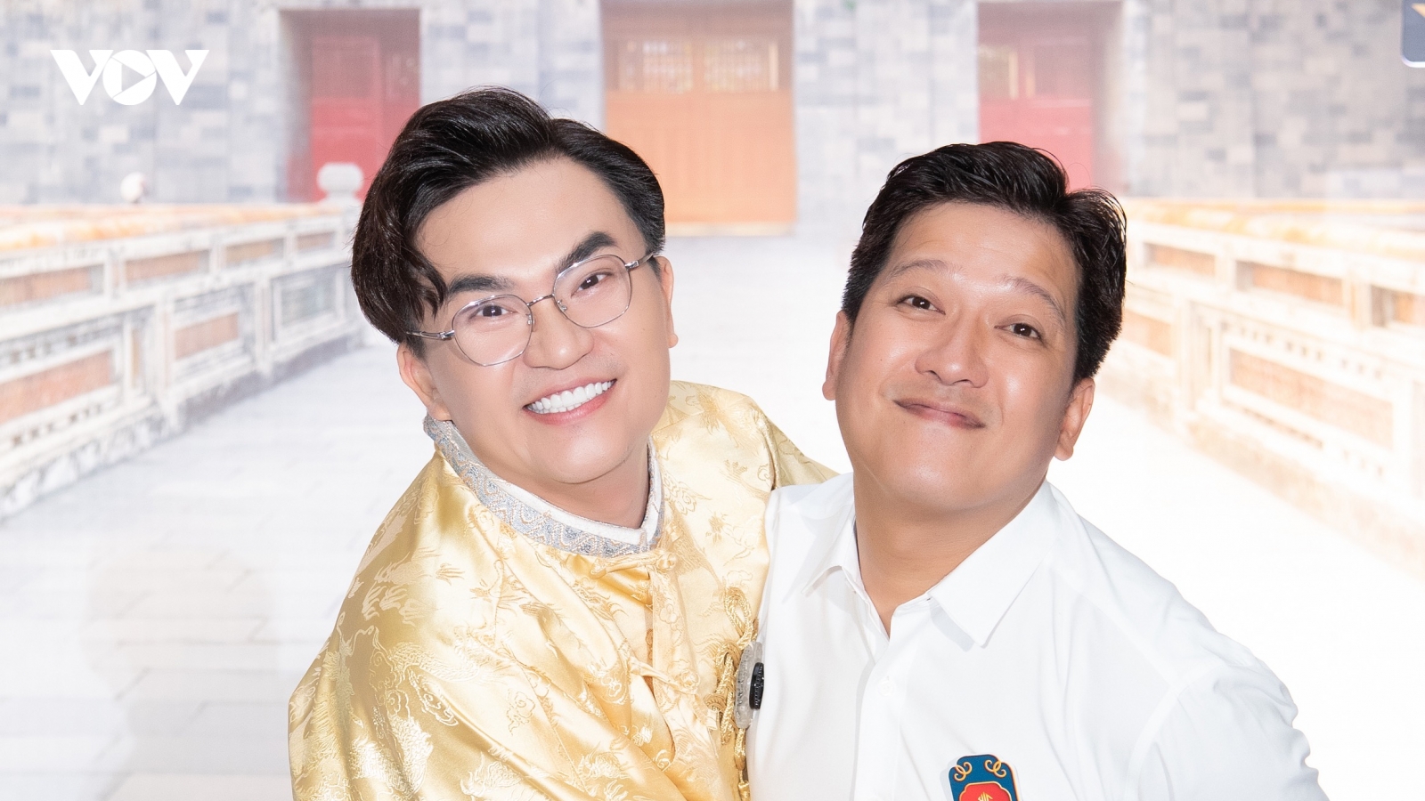 Trường Giang được Đại Nghĩa chăm sóc tận tình tại sự kiện