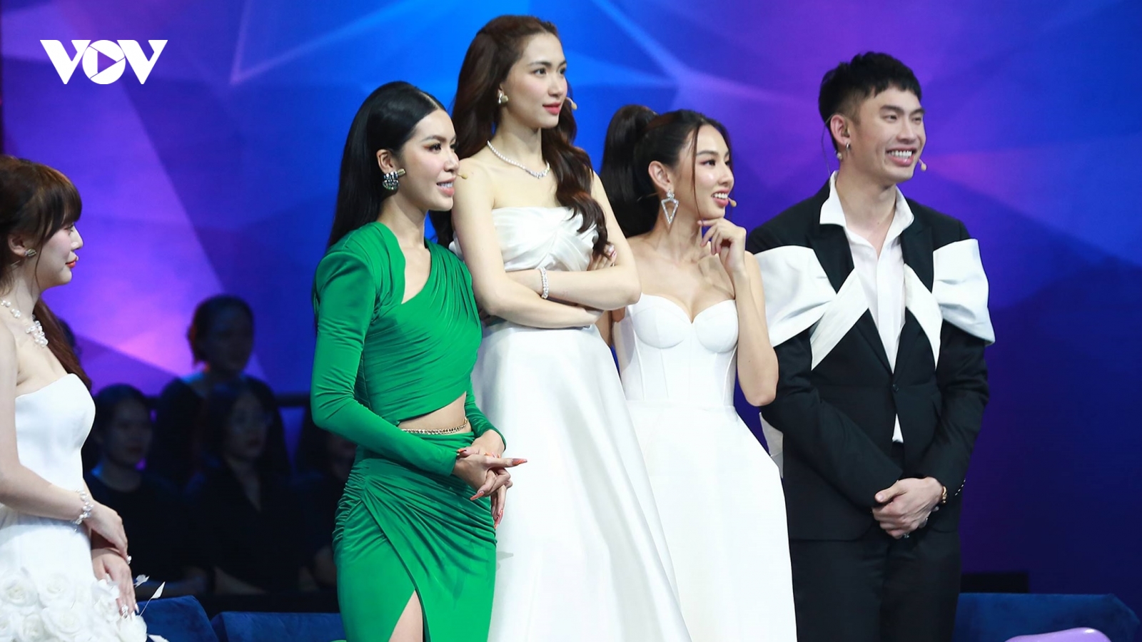 Thùy Tiên - Hòa Minzy tiếc ngẩn ngơ vì nữ chính lỡ tay loại 3 siêu phẩm