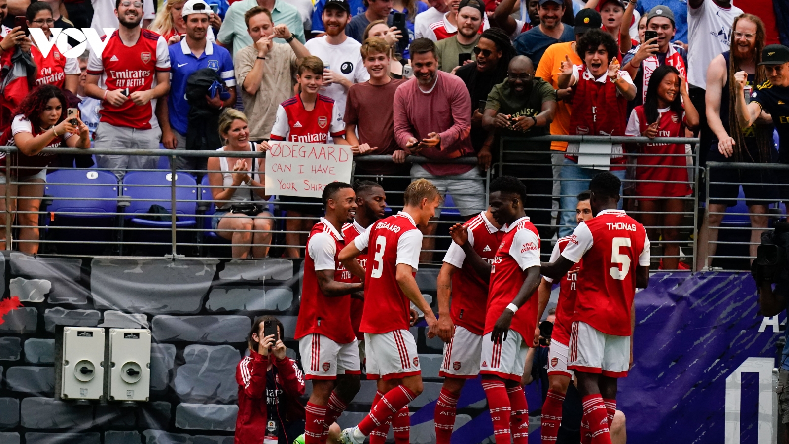 Giao hữu trước mùa giải: Arsenal thắng thuyết phục, Chelsea chật vật