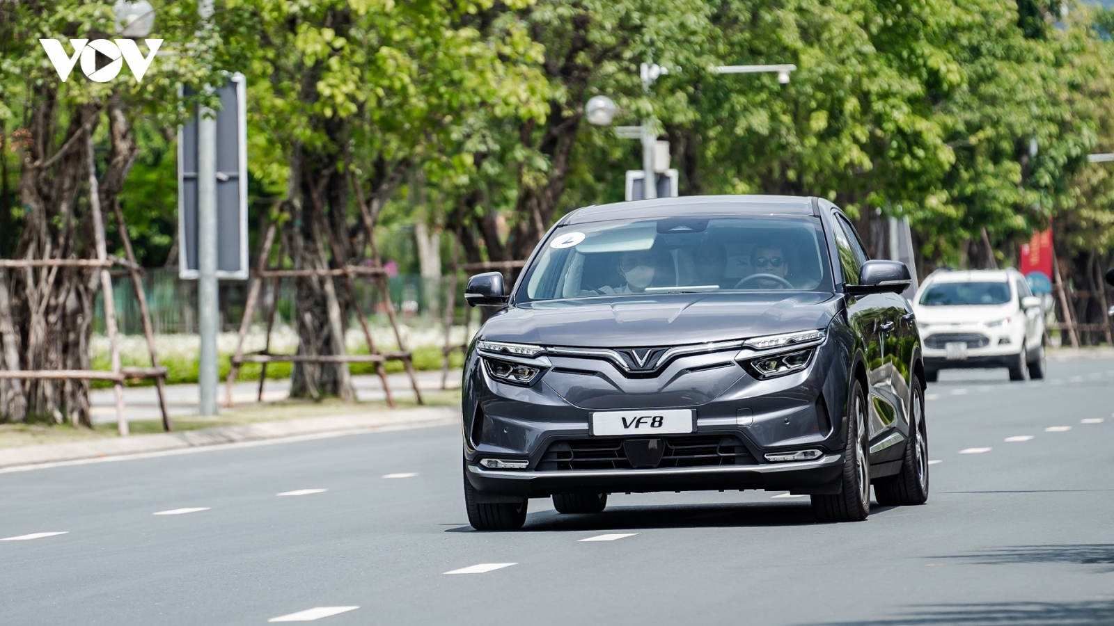 Đặt cọc bổ sung mua VinFast VF 8, nhận ngay voucher nghỉ dưỡng 118 triệu đồng