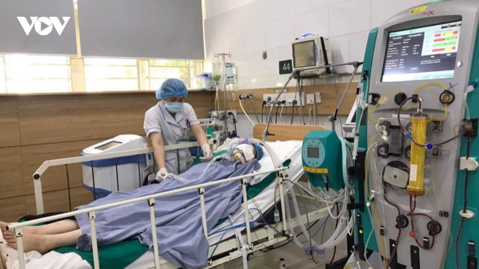 Cô gái 20 tuổi ở Hà Nội hôn mê sâu sau khi dùng thuốc lá điện tử