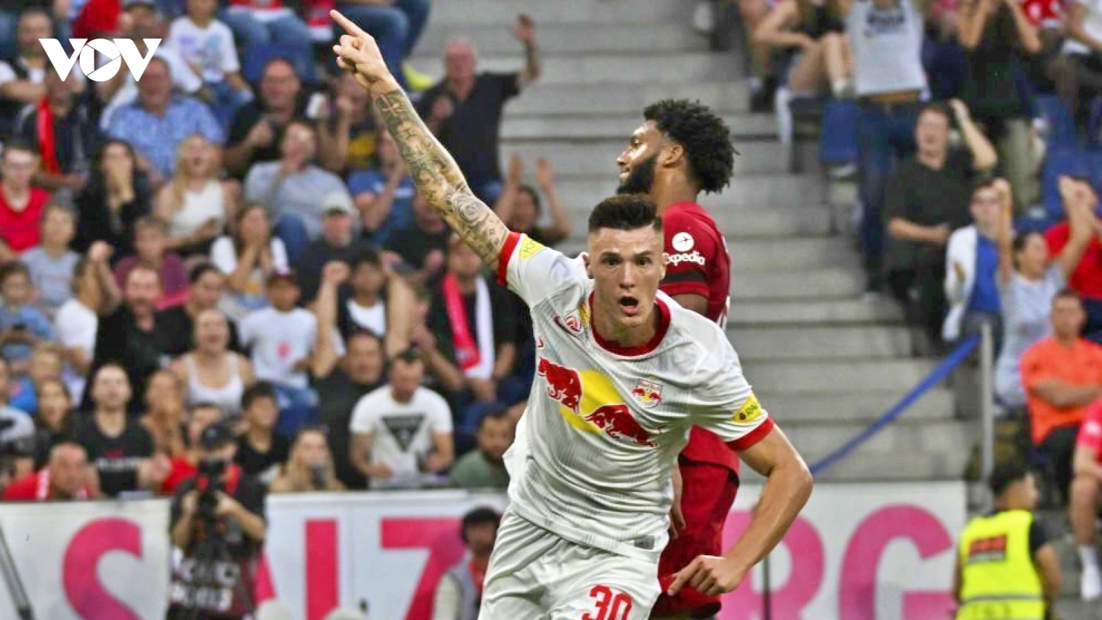 Benjamin Sesko mục tiêu hàng đầu của MU thay Ronaldo có gì đặc biệt?