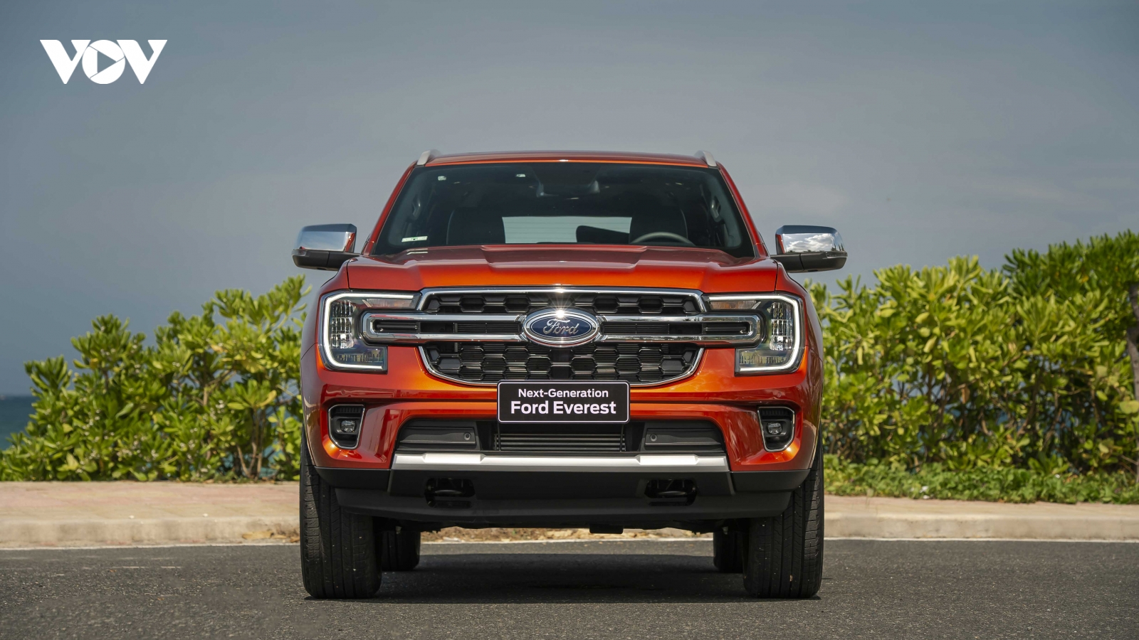 Ford Everest thế hệ mới: Tài sắc vẹn toàn