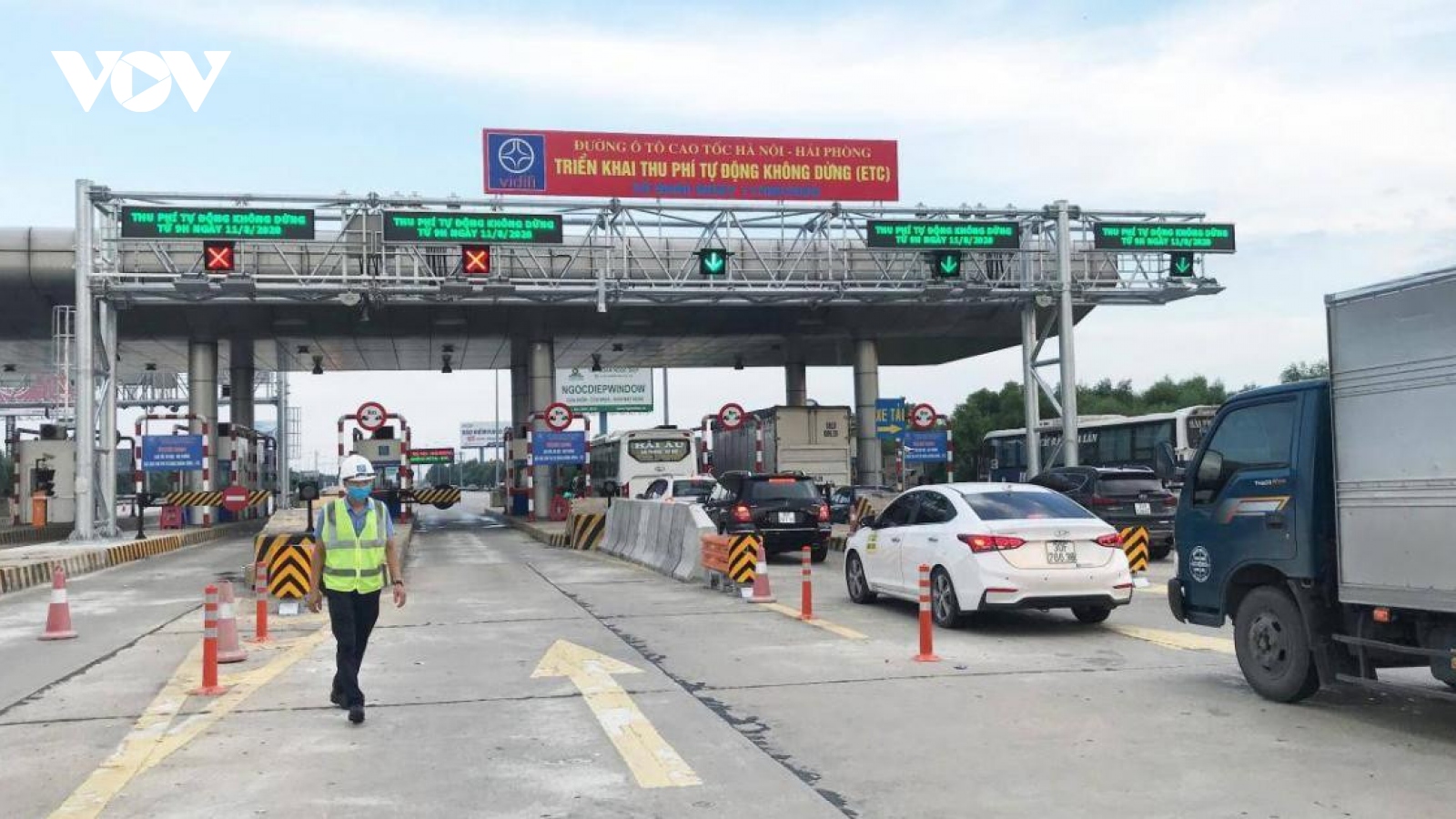 Sau 1 tháng chỉ thu phí tự động, bao nhiêu xe đi vào cao tốc Hà Nội-Hải Phòng?
