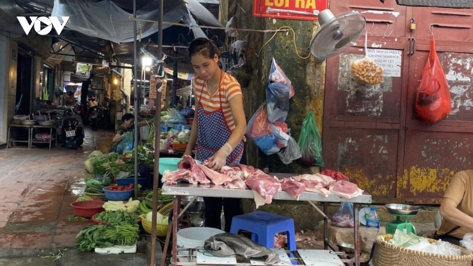 Thịt heo tăng "nóng" tới 10 giá, tiểu thương đóng quầy nghỉ bán