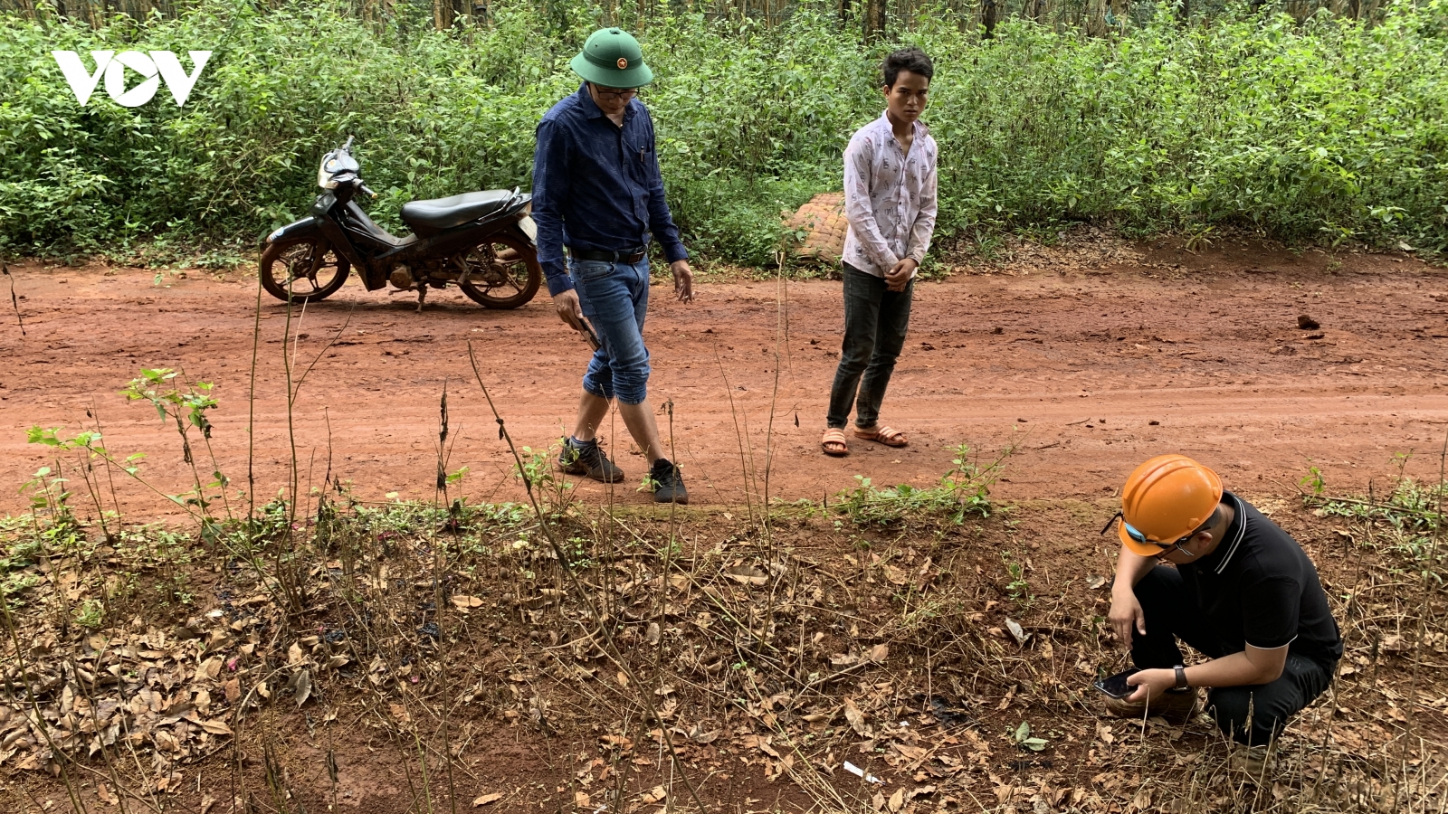Điều tra làm rõ vụ cháu bé 8 tuổi nghi bị đốt bỏng 2 chân