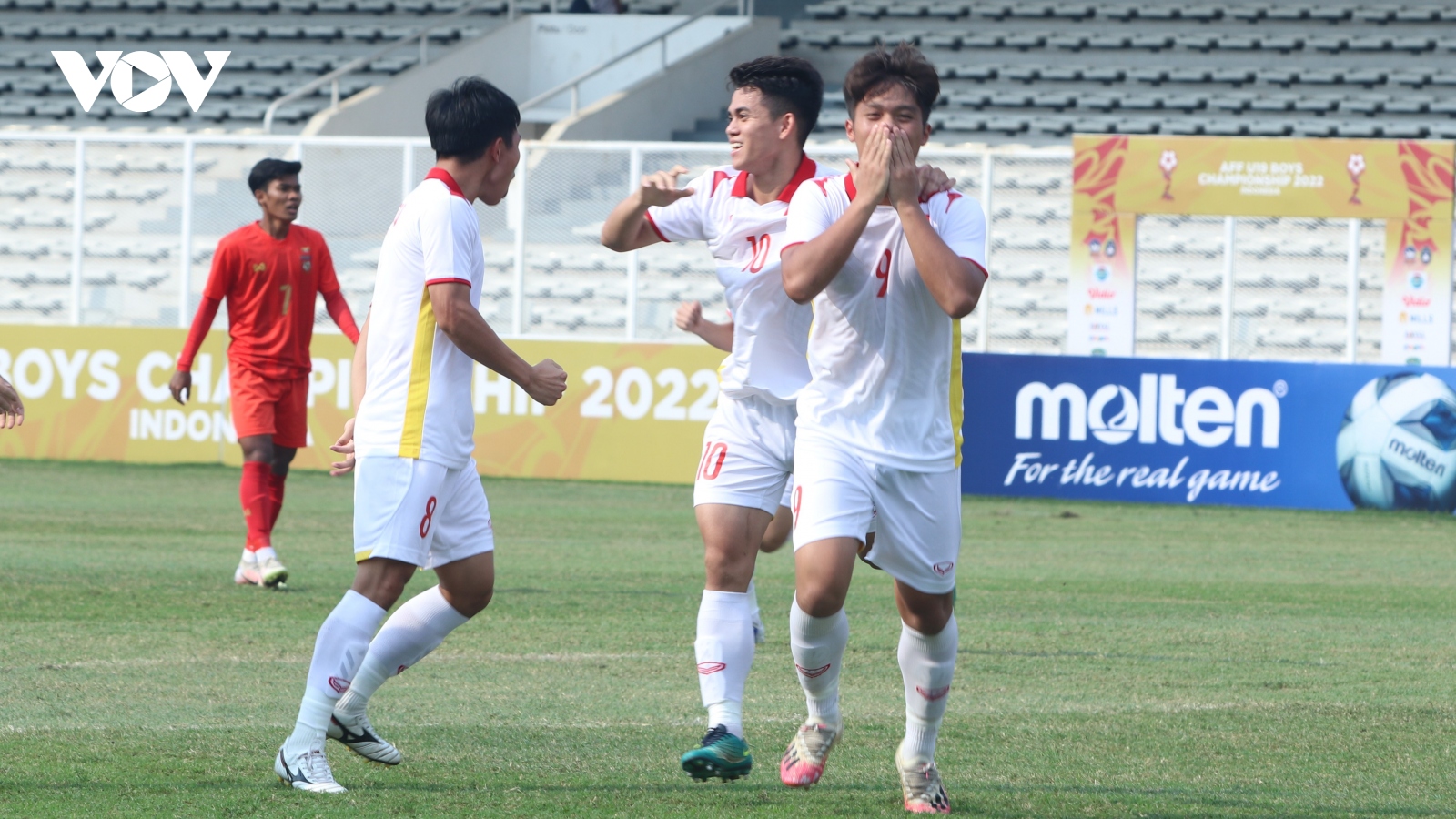 Thắng dễ Myanmar, U19 Việt Nam hẹn quyết đấu Thái Lan